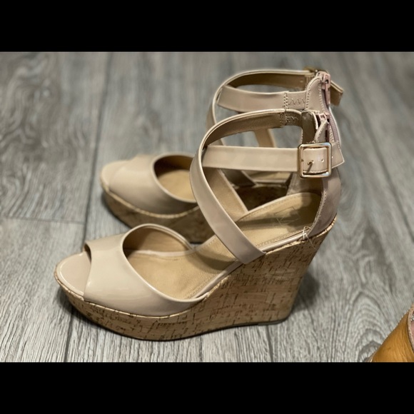 Material Girl Womens Steffy Patent Cork Wedge sandals 8.5 - Picture 4 of 7